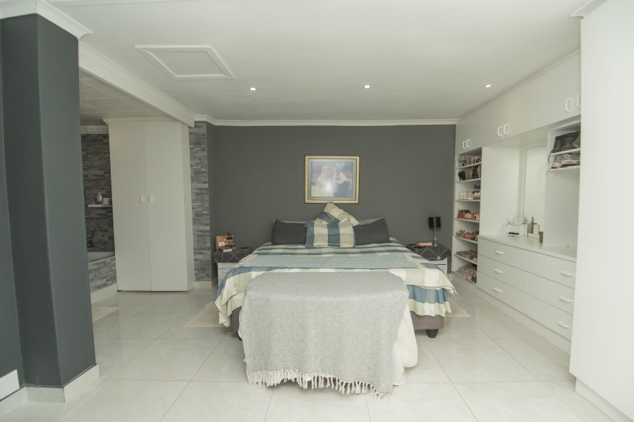 6 Bedroom Property for Sale in Sherwood Eastern Cape